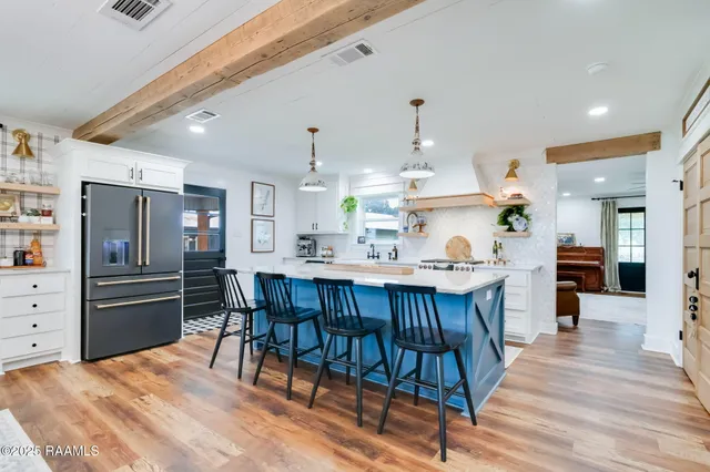 $399,999 | 5611 Sugar Oaks Road, New Iberia, LA 70563