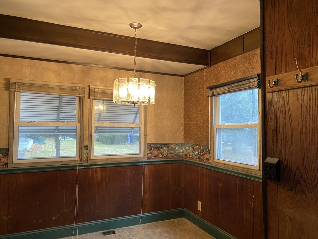 51 Rest Way Springfield, MA 01119 - Photo 7 of 11 Gallery Image 7