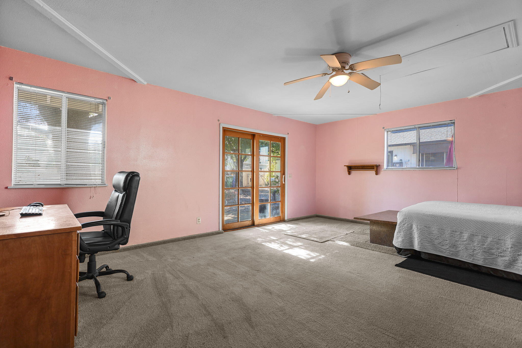 404 Woodhill Drive Redding, CA 96003 - Photo 28 of 52 a workspace with a window