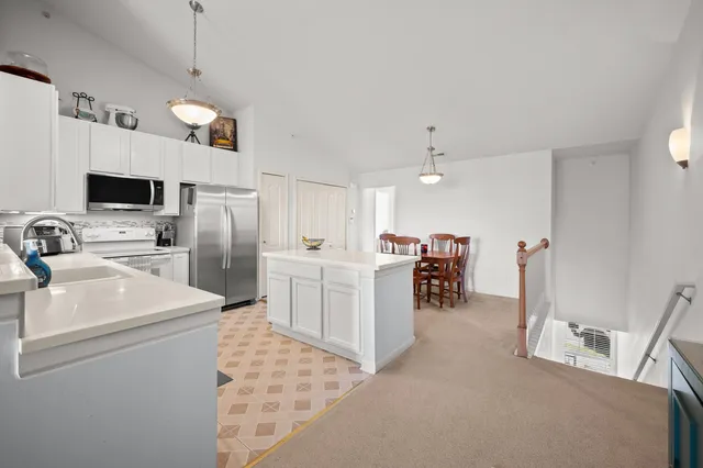 $284,900 | 3238 Johanna Ware West, Wixom, MI 48393