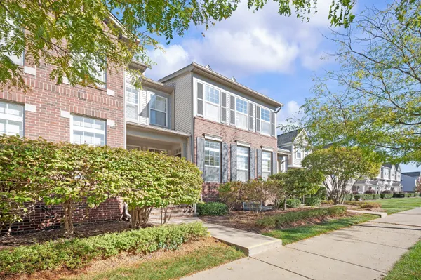 $284,900 | 3238 Johanna Ware West, Wixom, MI 48393