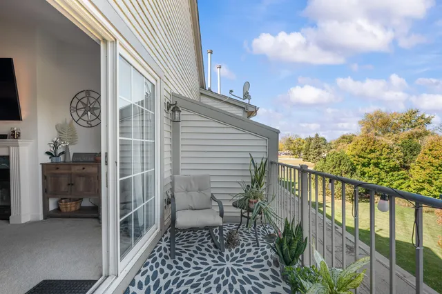 $284,900 | 3238 Johanna Ware West, Wixom, MI 48393