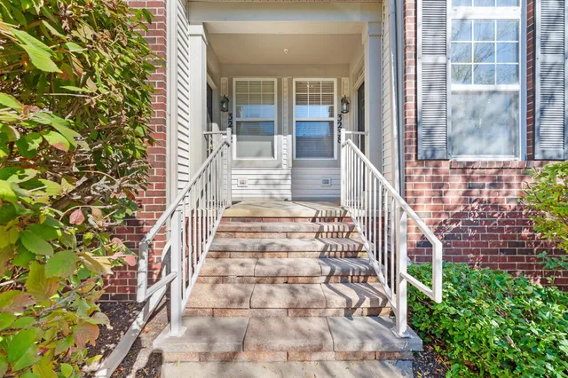 $284,900 | 3238 Johanna Ware West, Wixom, MI 48393