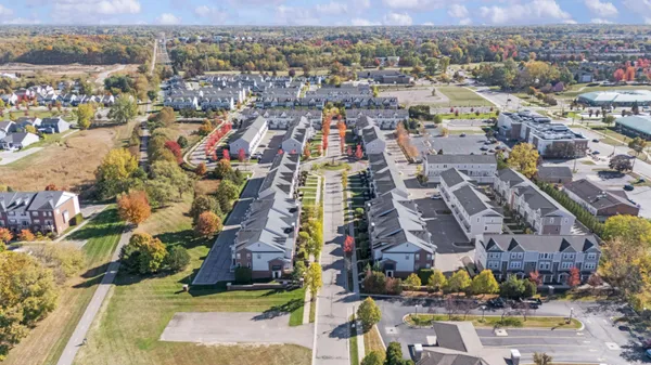 $284,900 | 3238 Johanna Ware West, Wixom, MI 48393