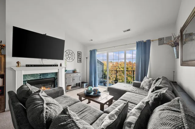 $284,900 | 3238 Johanna Ware West, Wixom, MI 48393