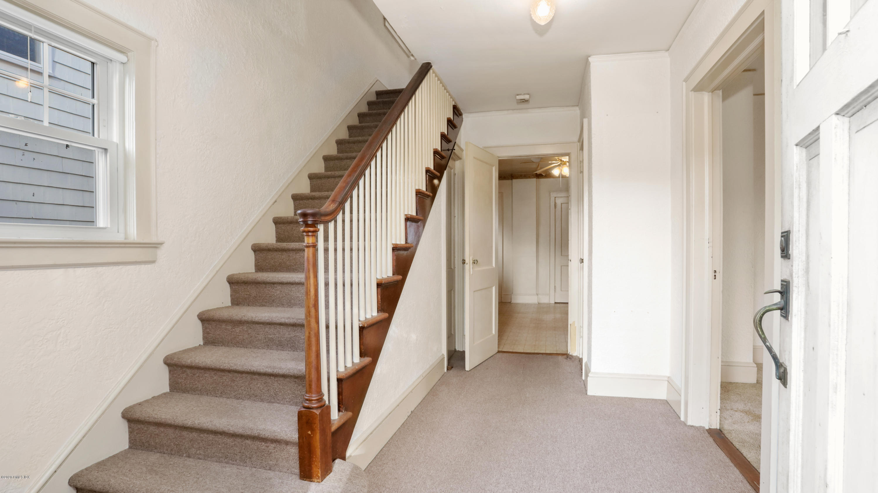 95 Pemberwick Road Greenwich, CT 06831 - Photo 4 of 27 95 Pemberwick Rd Greenwich CT-print-021-