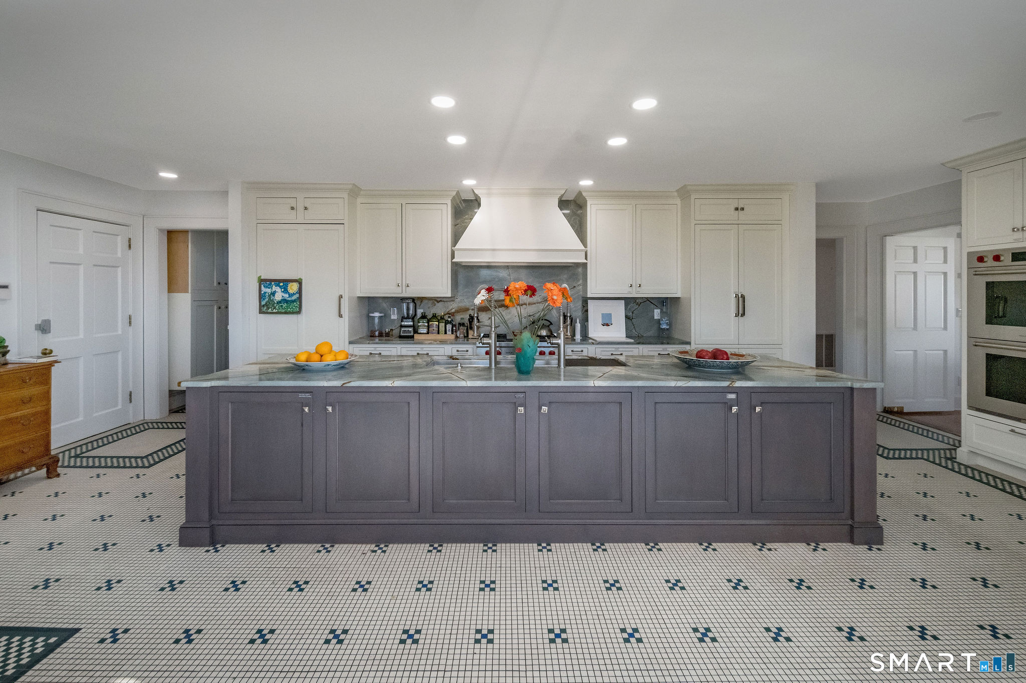 84 Johnsons Point Road Branford, CT 06405 - Photo 19 of 39