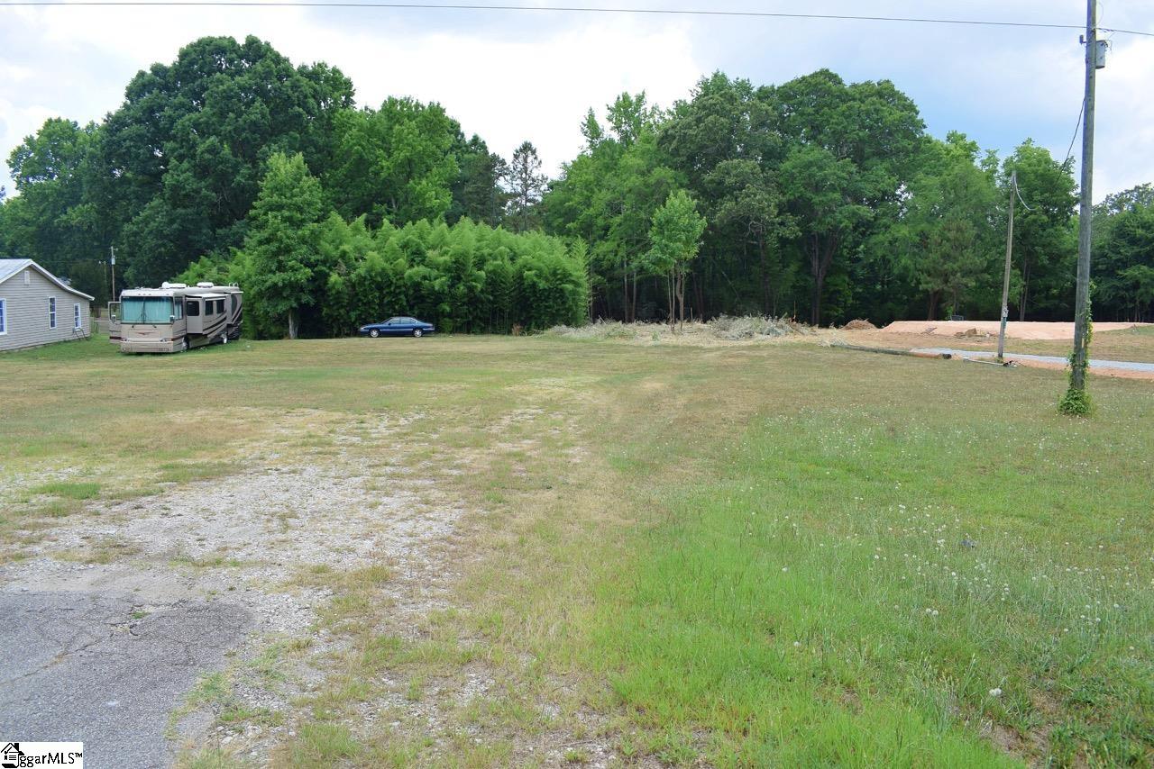 2220 Cross Anchor Road Woodruff, SC 29388 - Photo 1 of 10