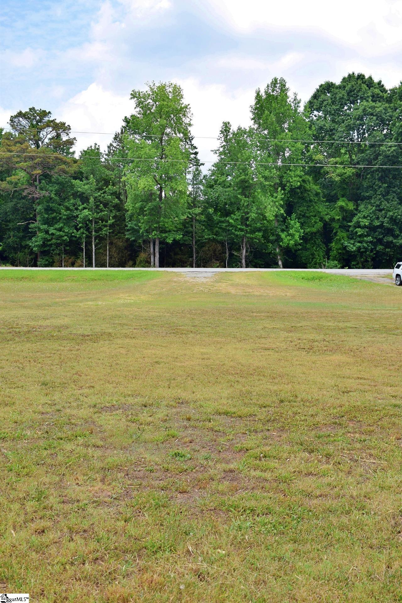2220 Cross Anchor Road Woodruff, SC 29388 - Photo 4 of 10