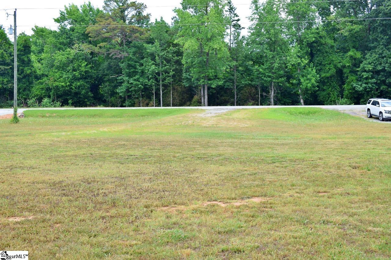 2220 Cross Anchor Road Woodruff, SC 29388 - Photo 5 of 10