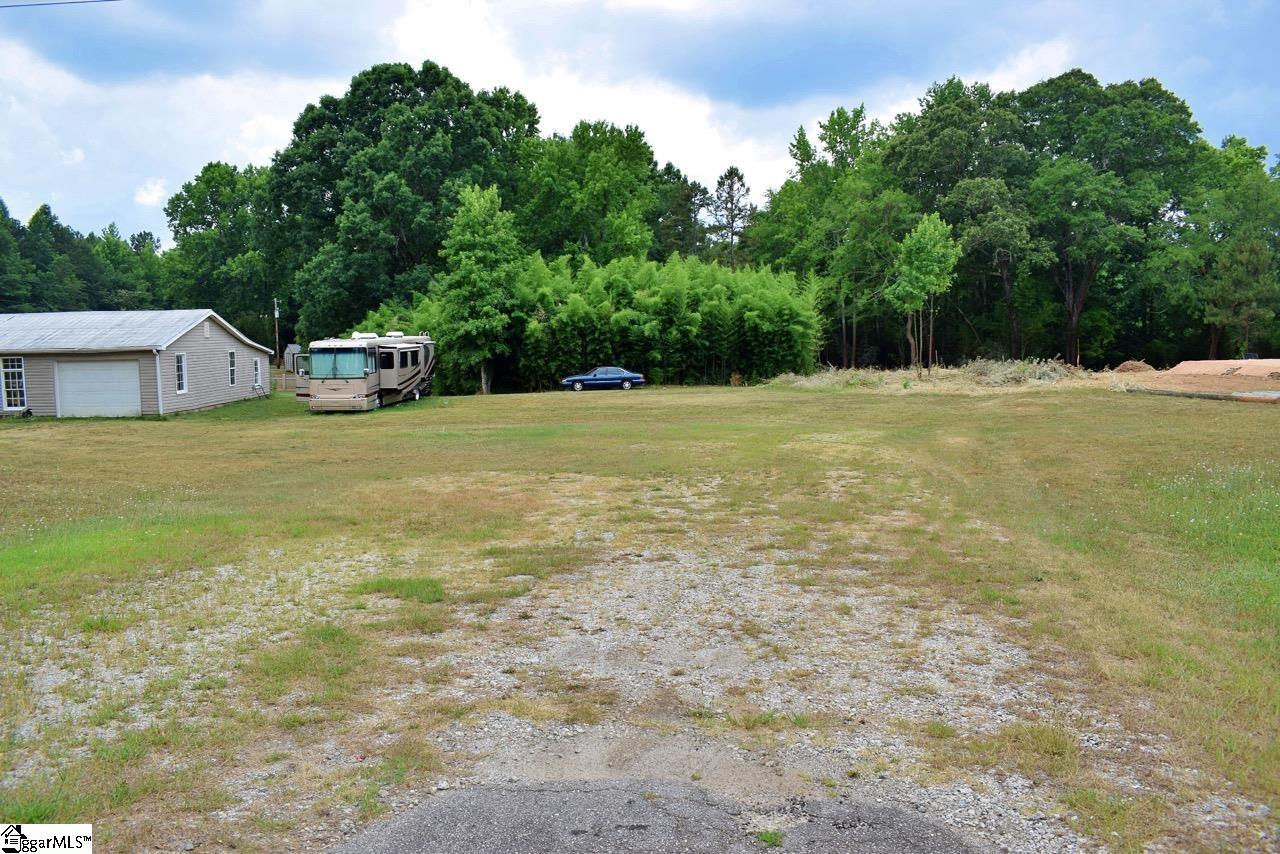 2220 Cross Anchor Road Woodruff, SC 29388 - Photo 7 of 10