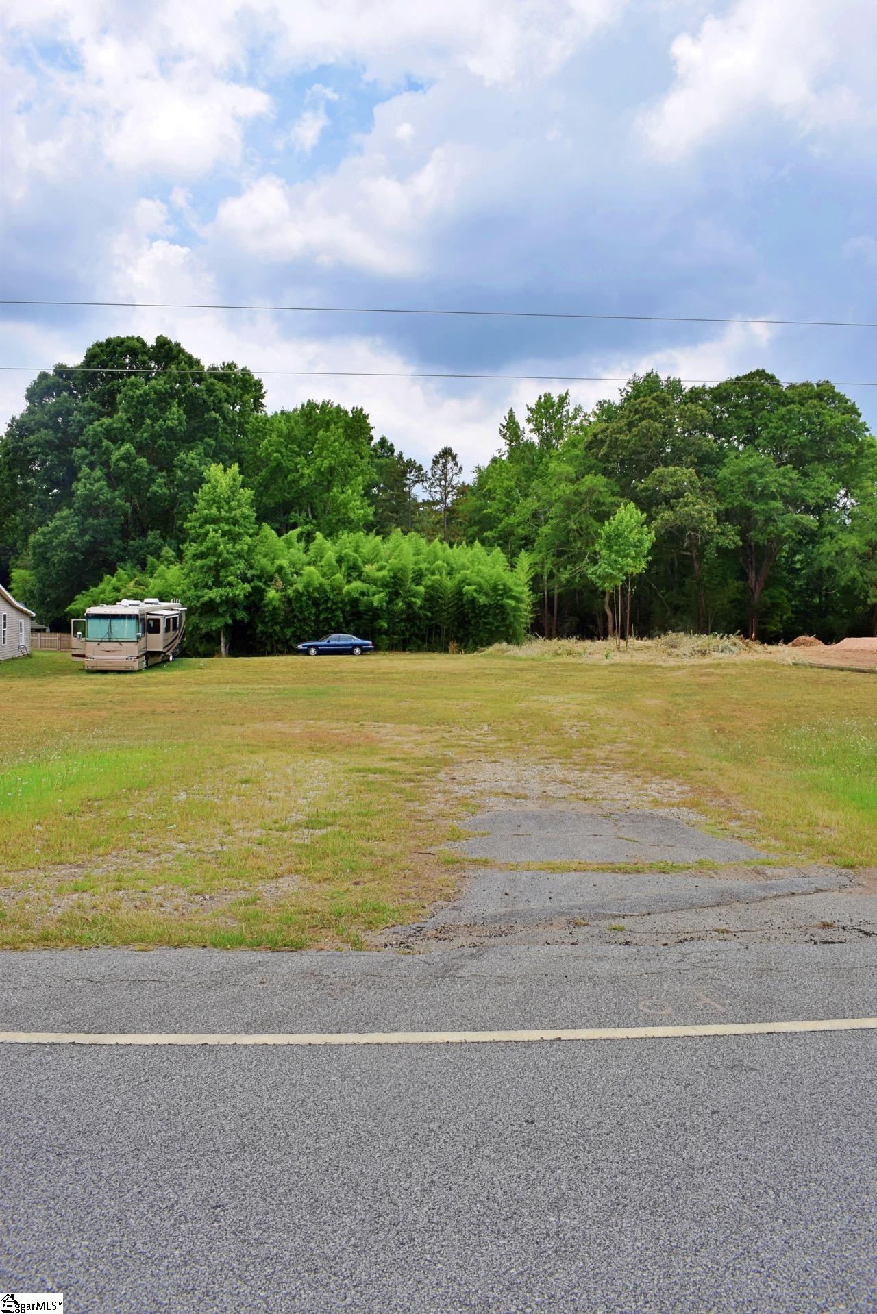 2220 Cross Anchor Road Woodruff, SC 29388 - Photo 8 of 10
