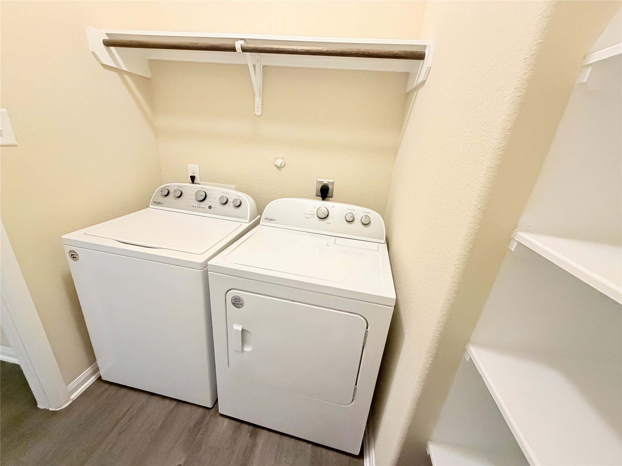 15613 All Star Drive Splendora, TX 77372 - Photo 22 of 25 a utility room with dryer and washer