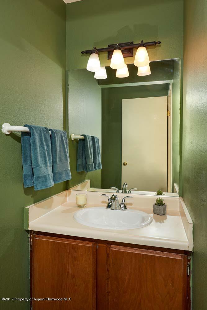 141 Meadow Ranch Road Snowmass Village, CO 81615 - Photo 9 of 15 LEVEL 2 VANITY