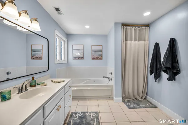 $865,000 | 14 Briar Road, Bethany, CT 06524