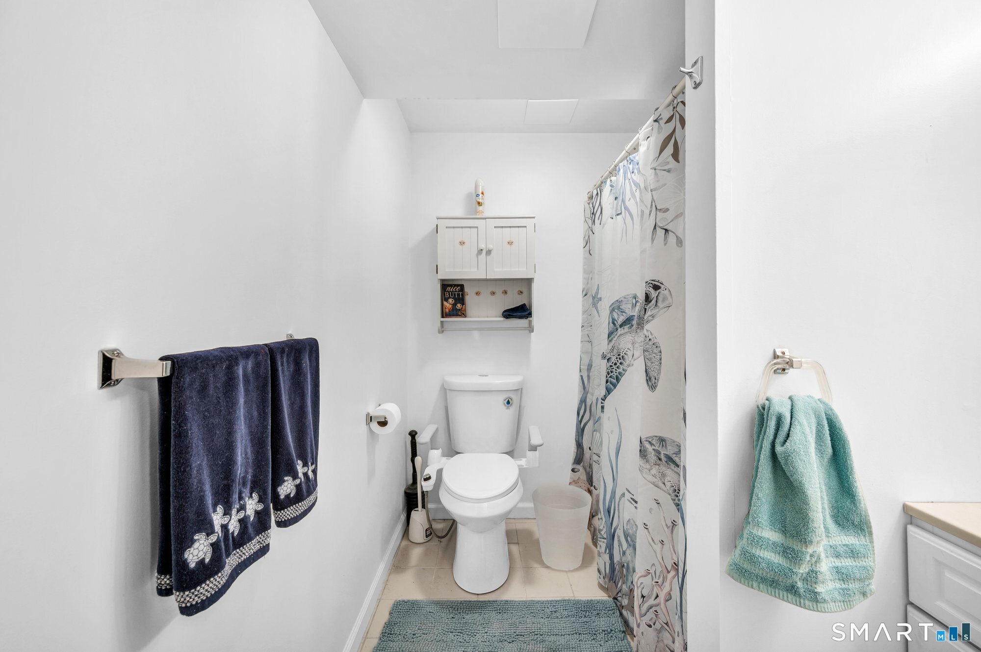 14 Briar Road Bethany, CT 06524 - Photo 3 of 40 Full Bath