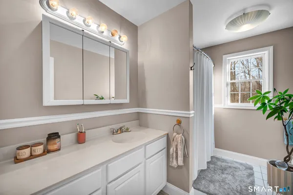 $865,000 | 14 Briar Road, Bethany, CT 06524