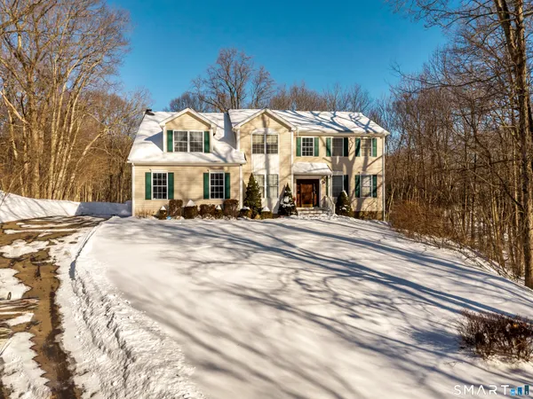 $865,000 | 14 Briar Road, Bethany, CT 06524