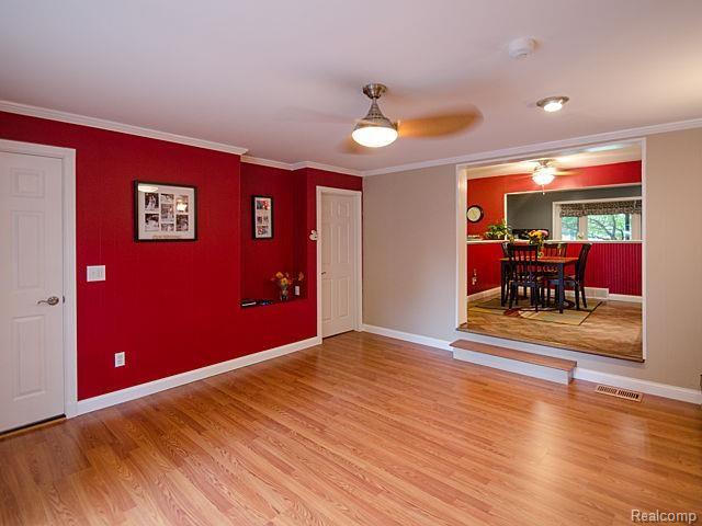 2139 Metzner Road Walled Lake, MI 48390 - Photo 19 of 29 18_28.jpg
