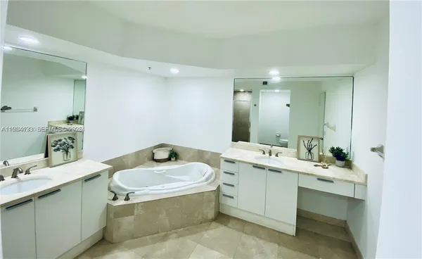 $3,000 | 14951 Royal Oaks Lane, Unit 405, North Miami, FL 33181