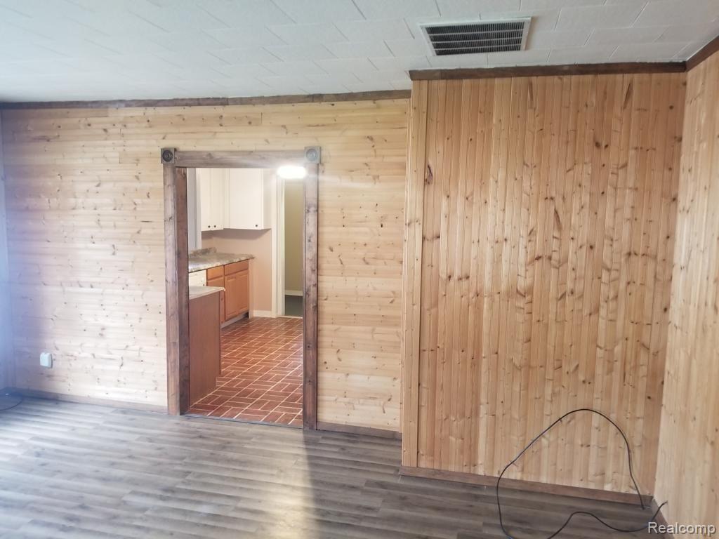 650 Range Road Marysville, MI 48040 - Photo 11 of 21