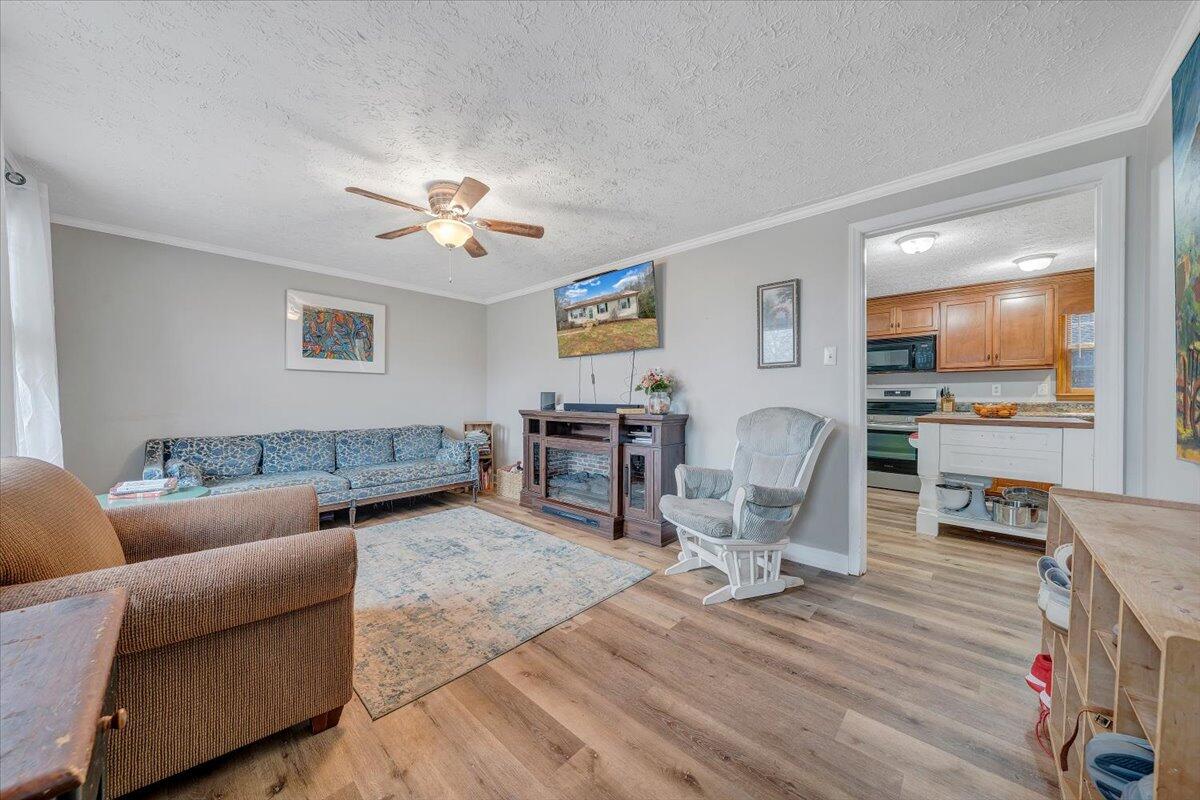 291 Falcon Ridge Road Rocky Mount, VA 24151 - Photo 5 of 36 03-MIB01641