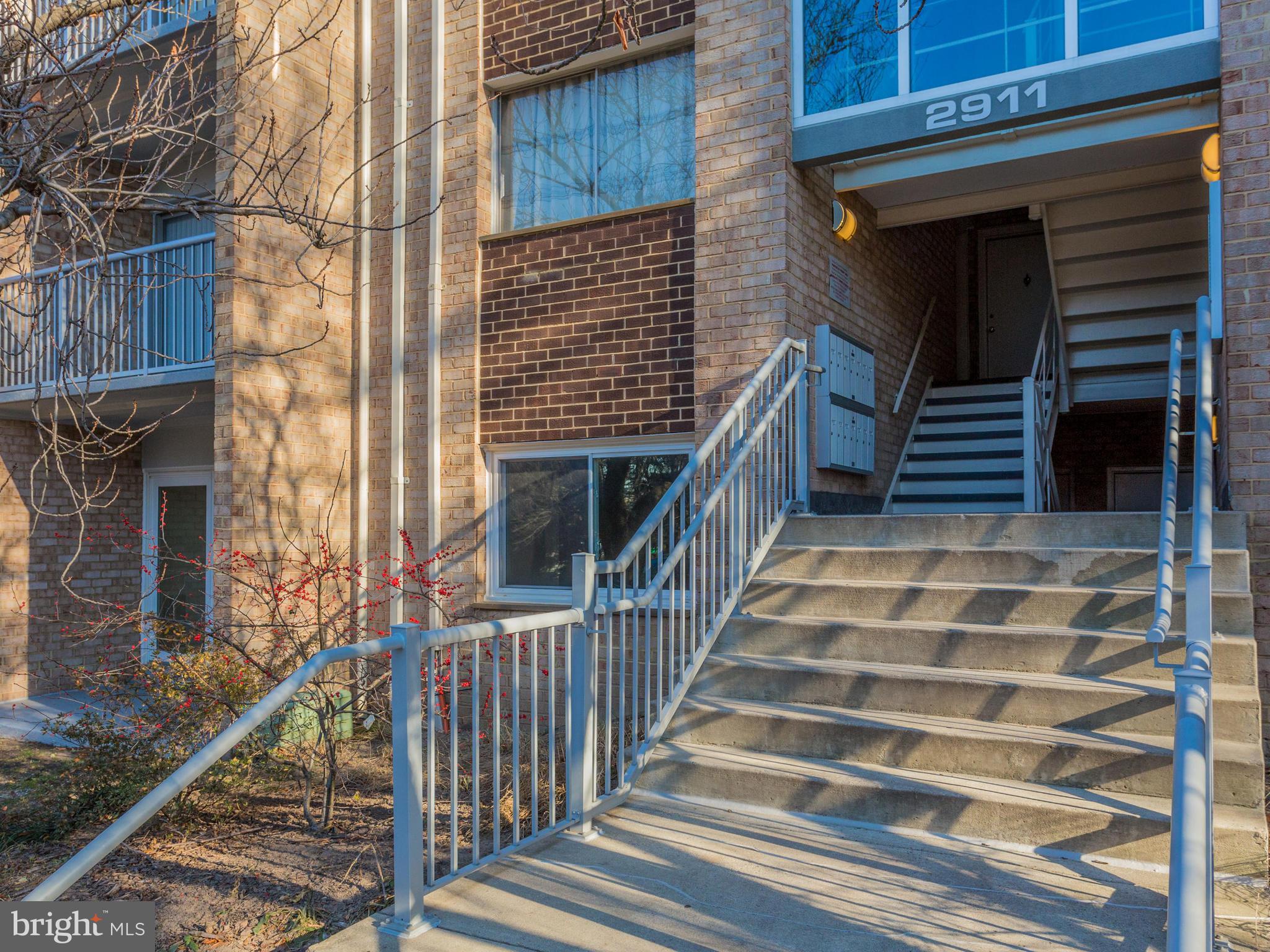 2911 Charing Cross Road, Unit 5 Falls Church, VA 22042 - Photo 22 of 22 Exterior (Front)
