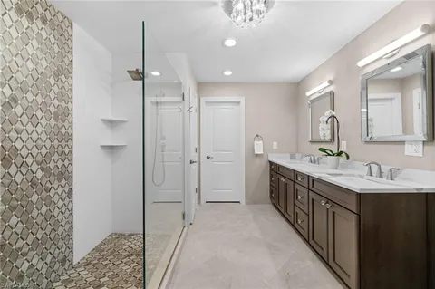 $1,150,000 | 1960 Imperial Golf Course Boulevard, Naples, FL 34110