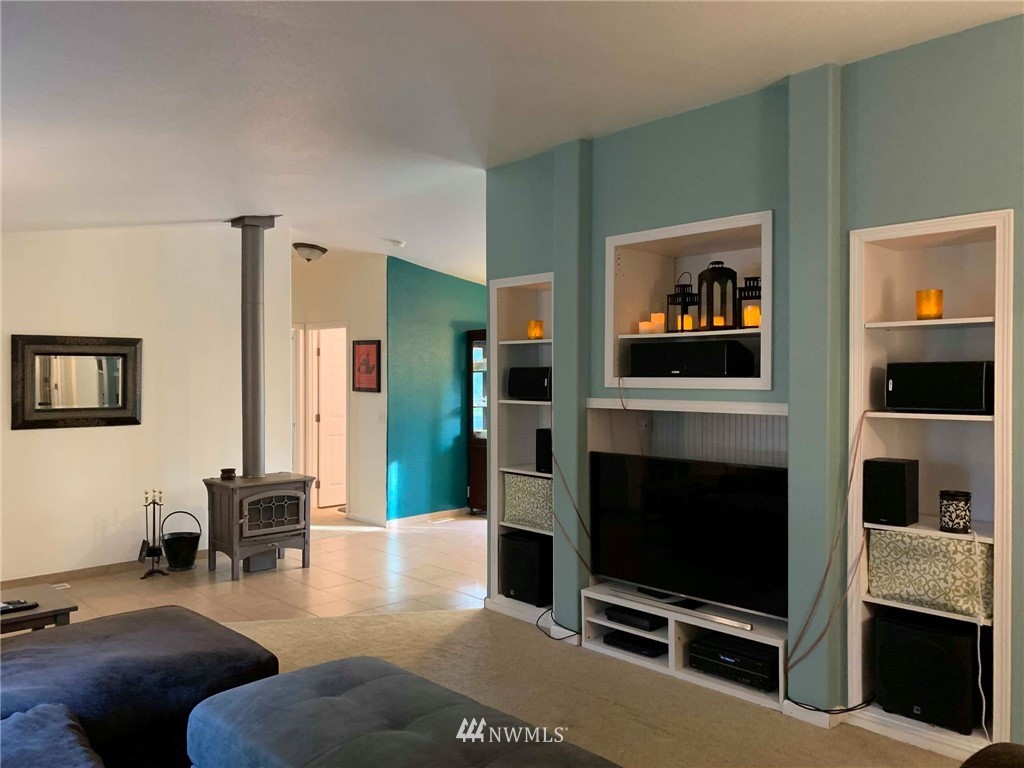 3101 East Rasor Road Belfair, WA 98528 - Photo 8 of 15 Gallery Image 8