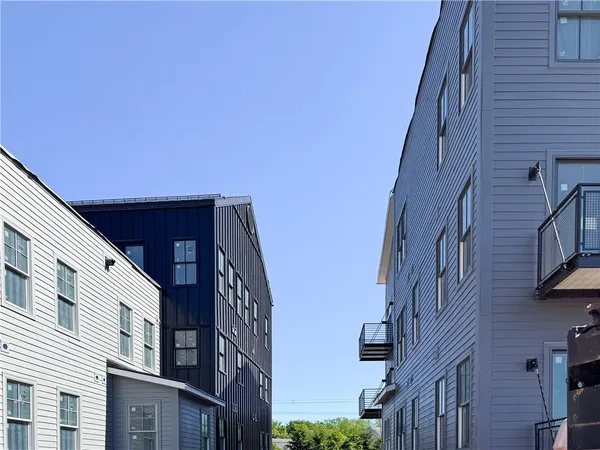$2,450 | 75 Monroe Avenue, Unit 3302, Pittsford, NY 14534