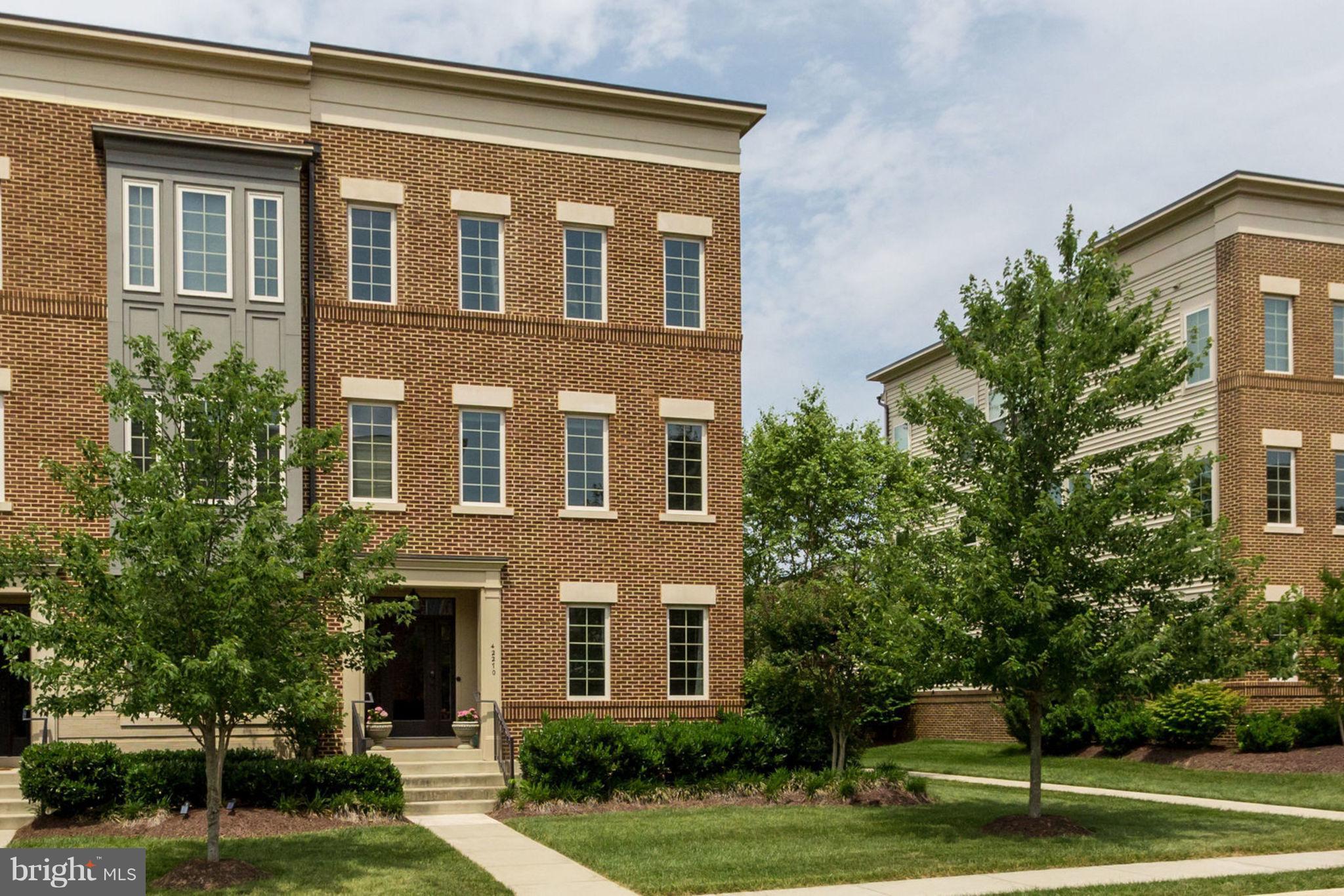 42270 Rhett Drive Ashburn, VA 20148 - Photo 1 of 30 Exterior (Front)