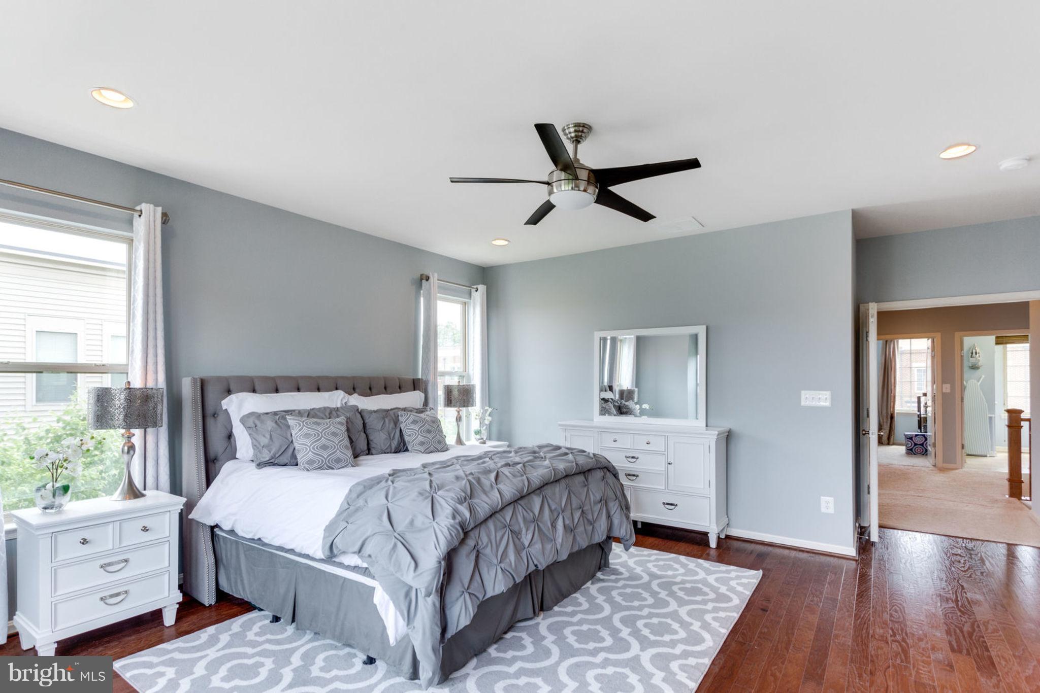 42270 Rhett Drive Ashburn, VA 20148 - Photo 22 of 30 Bedroom (Master)