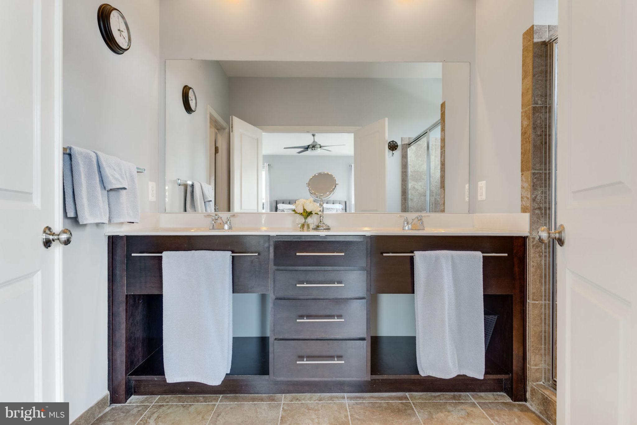 42270 Rhett Drive Ashburn, VA 20148 - Photo 24 of 30 Bath (Master)