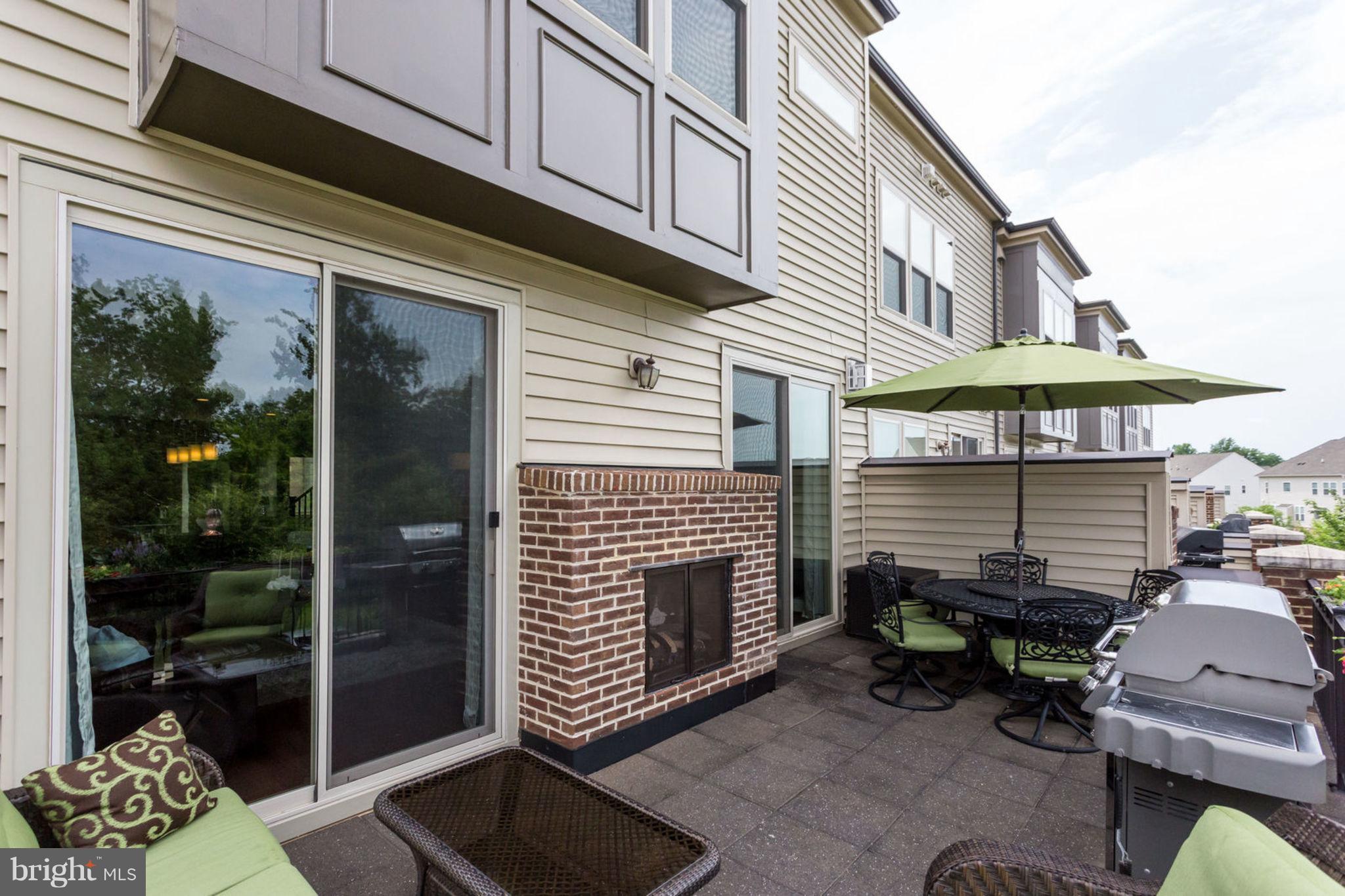 42270 Rhett Drive Ashburn, VA 20148 - Photo 27 of 30 Exterior (Rear)