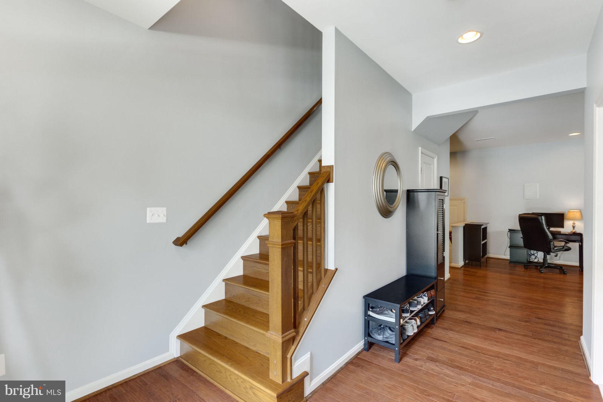 42270 Rhett Drive Ashburn, VA 20148 - Photo 4 of 30 Interior (General)