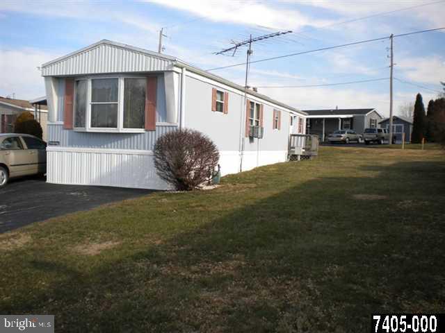 5 Lyle Circle York, PA 17402 - Photo 3 of 18