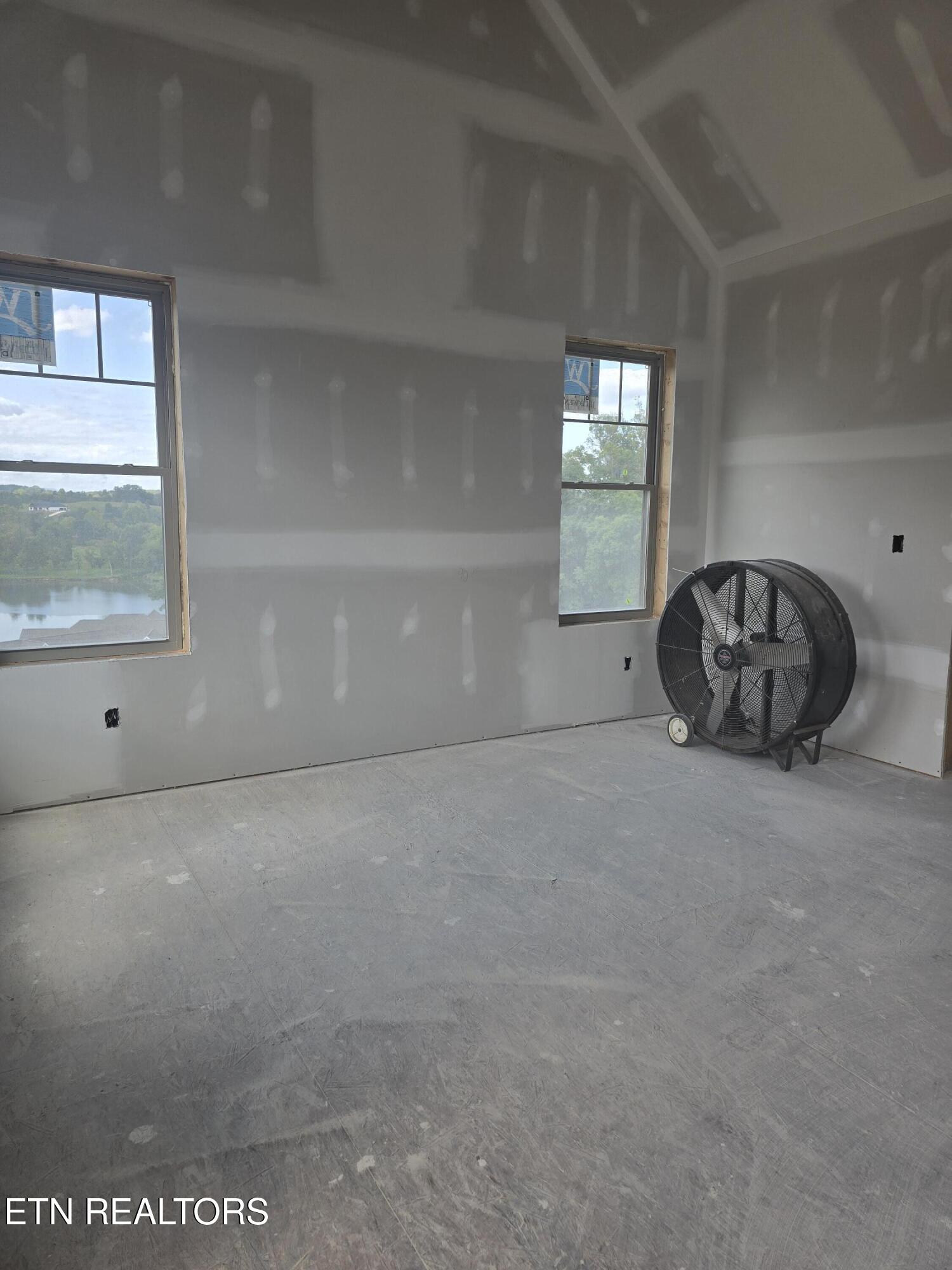 542 River Road Loudon, TN 37774 - Photo 12 of 27 20250909_161144 (1)