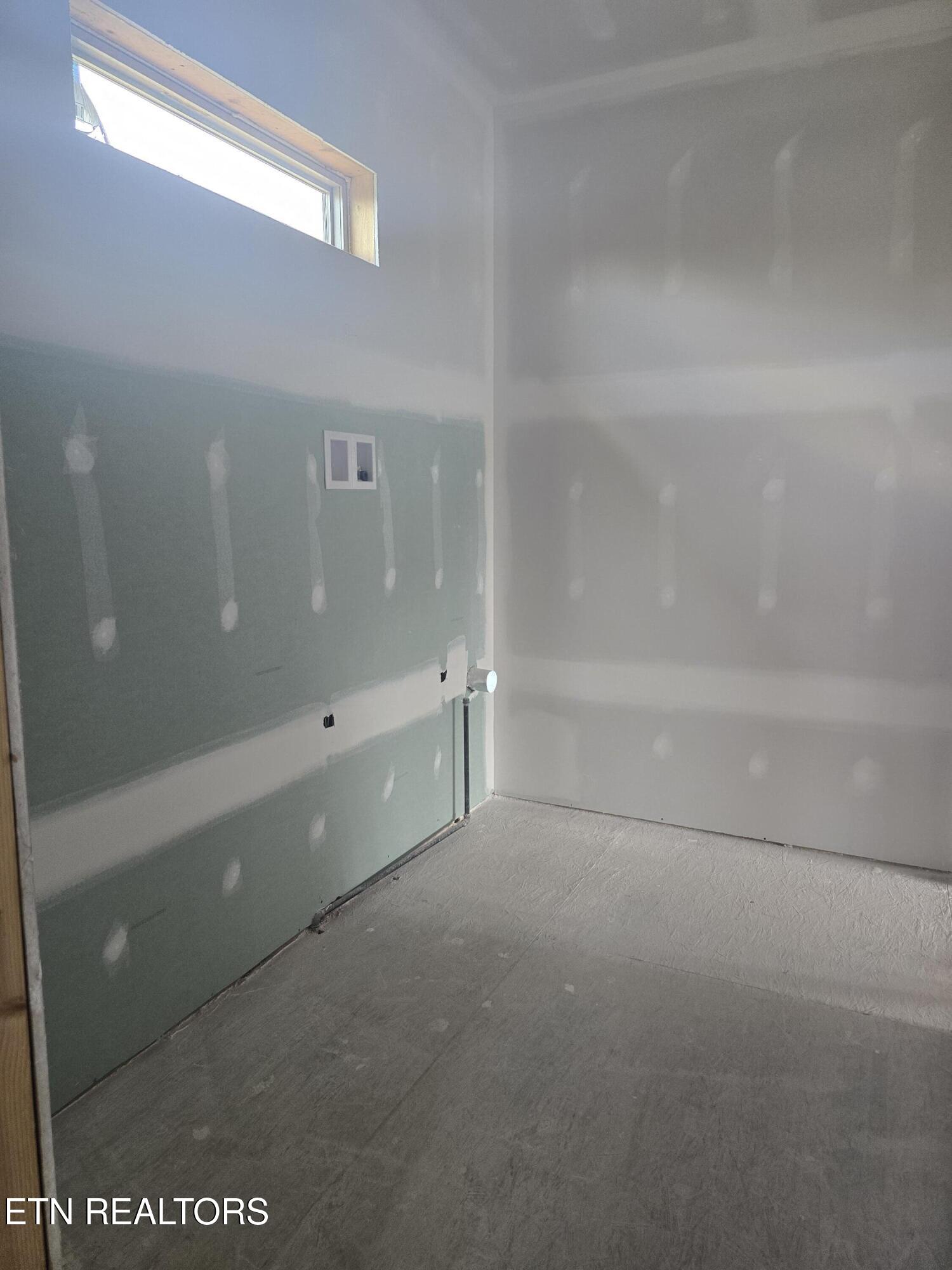 542 River Road Loudon, TN 37774 - Photo 10 of 27 20250909_161236