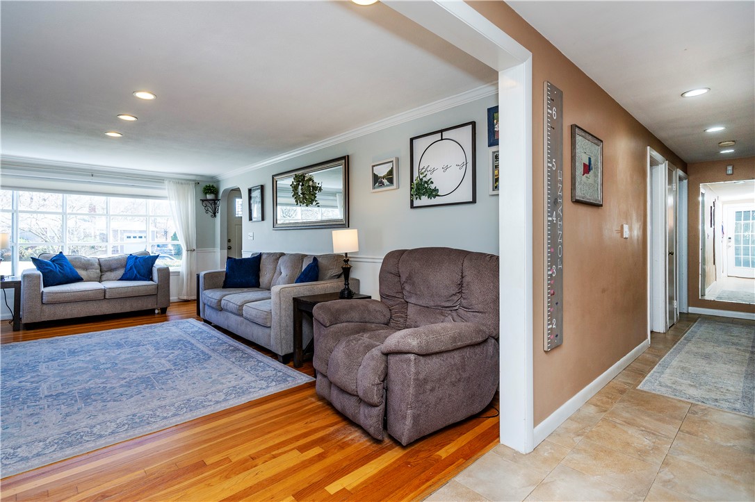 63 Deborah Road Warwick, RI 02888 - Photo 11 of 47