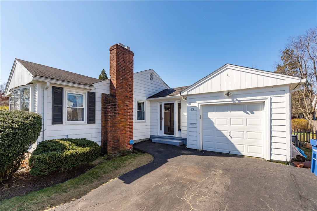 63 Deborah Road Warwick, RI 02888 - Photo 4 of 47