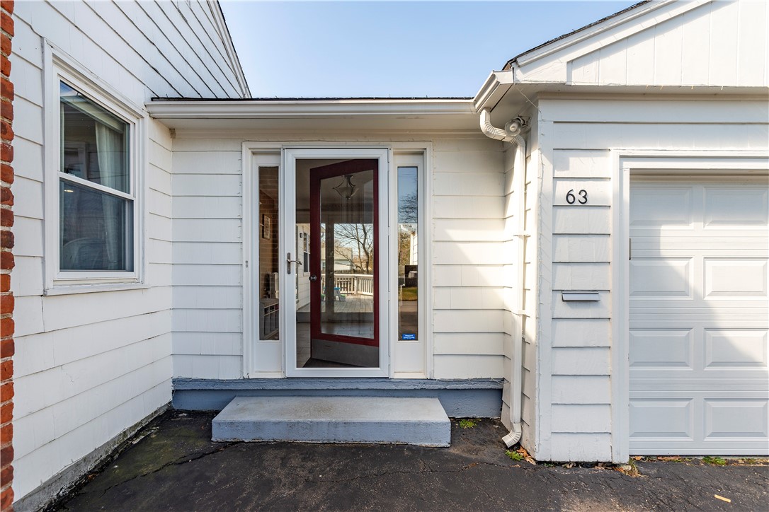 63 Deborah Road Warwick, RI 02888 - Photo 5 of 47