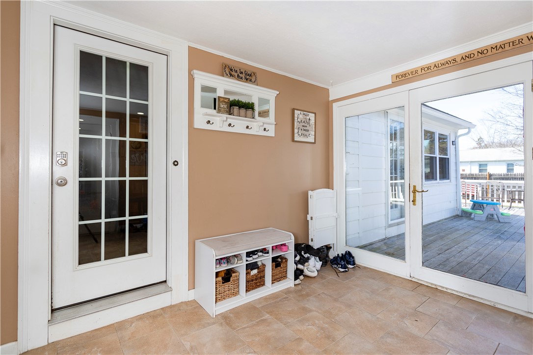 63 Deborah Road Warwick, RI 02888 - Photo 7 of 47