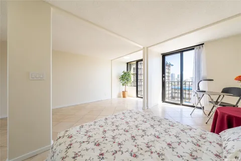 $322,000 | 1561 Pensacola Street, Unit 704, Honolulu, HI 96822