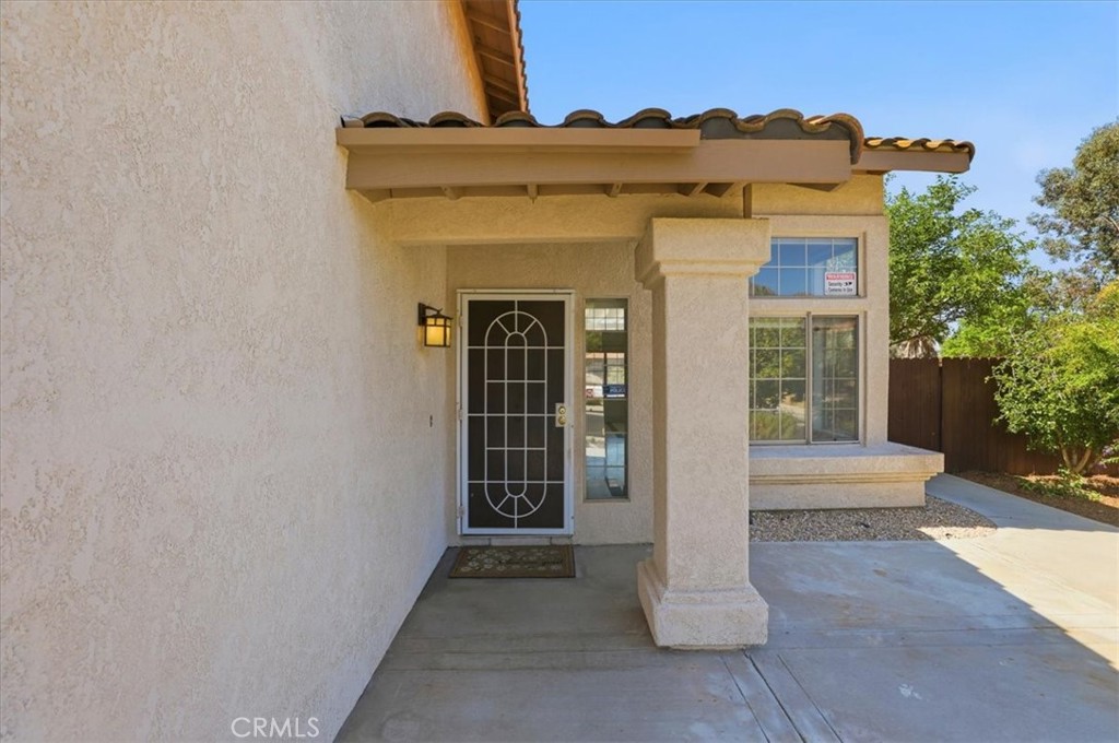 21227 Dickinson Road Moreno Valley, CA 92557 - Photo 5 of 59