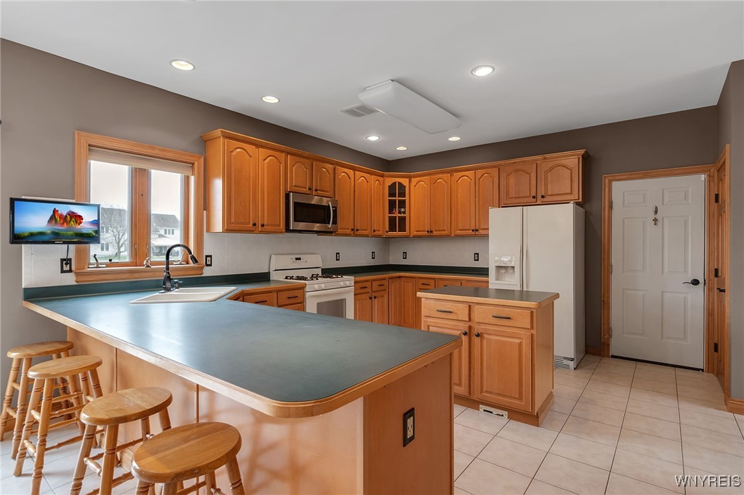 7275 Ridgeview Drive West Pendleton, NY 14120 - Photo 13 of 50