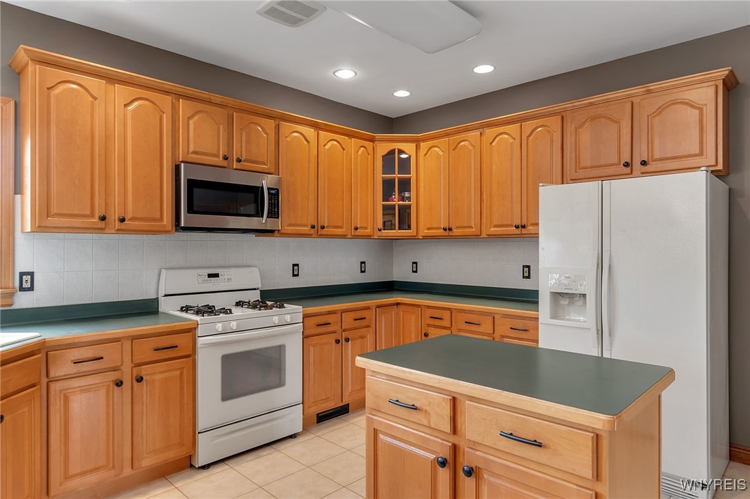 7275 Ridgeview Drive West Pendleton, NY 14120 - Photo 14 of 50