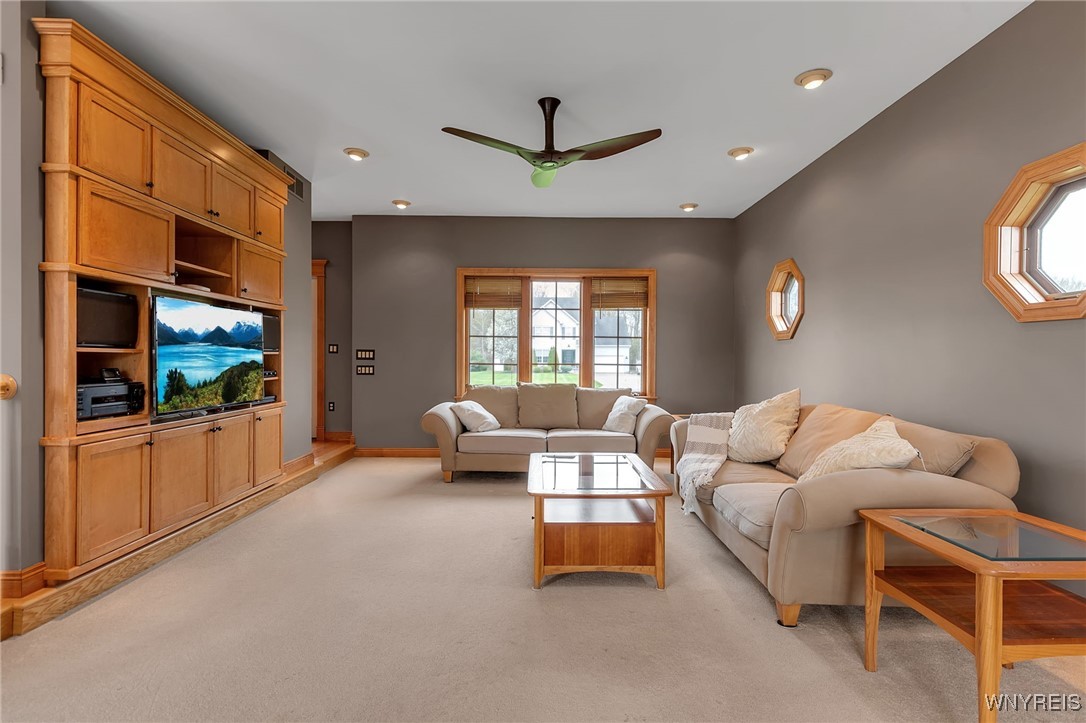 7275 Ridgeview Drive West Pendleton, NY 14120 - Photo 9 of 50