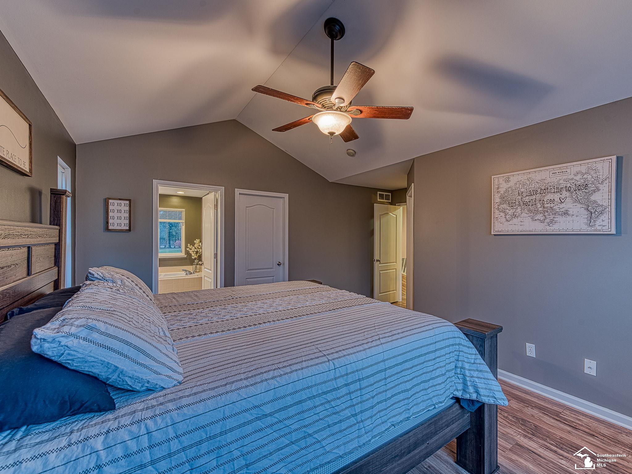816 Golf Ridge Circle Dundee, MI 48131 - Photo 20 of 38 50093068-19.JPG