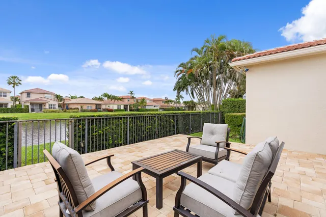 $1,175,000 | 117 Via Condado Way, Palm Beach Gardens, FL 33418