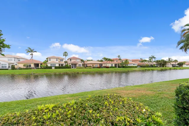 $1,175,000 | 117 Via Condado Way, Palm Beach Gardens, FL 33418